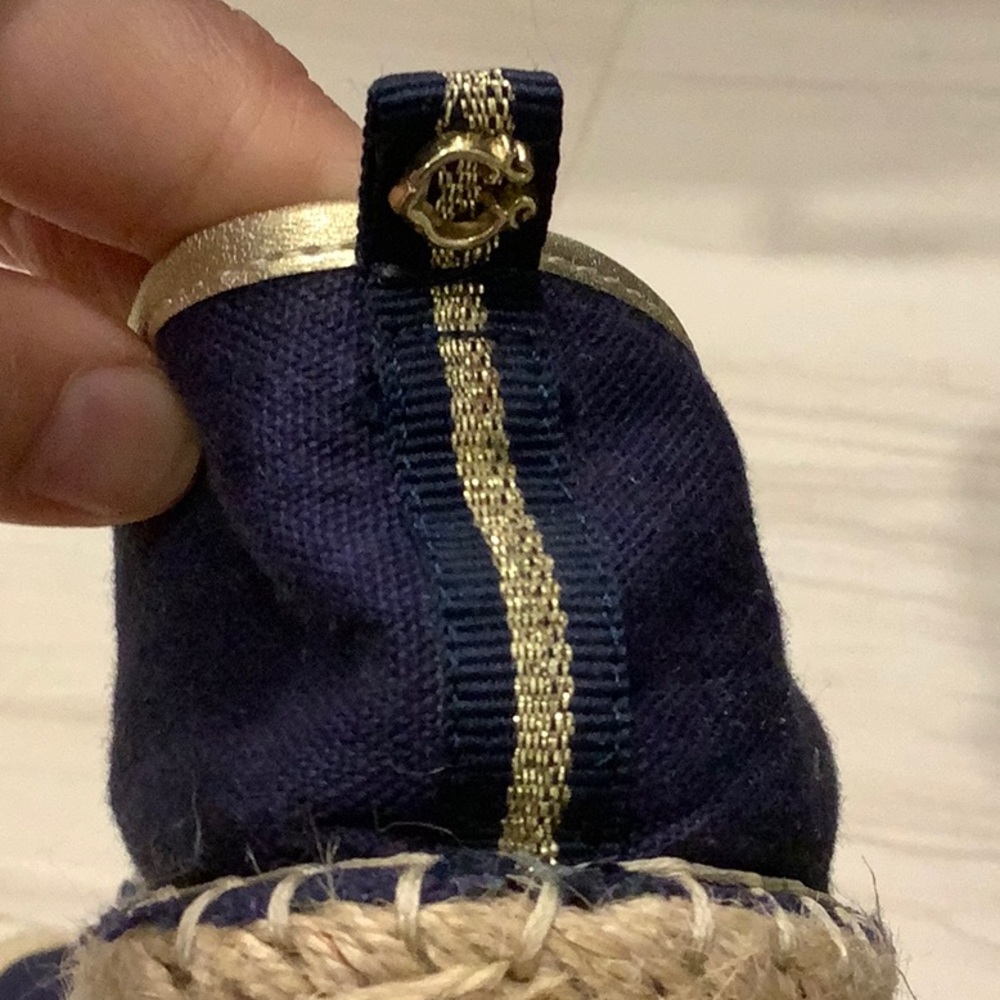C. Wonder love espadrilles perfect condition. Worn once - Picture 3 of 4